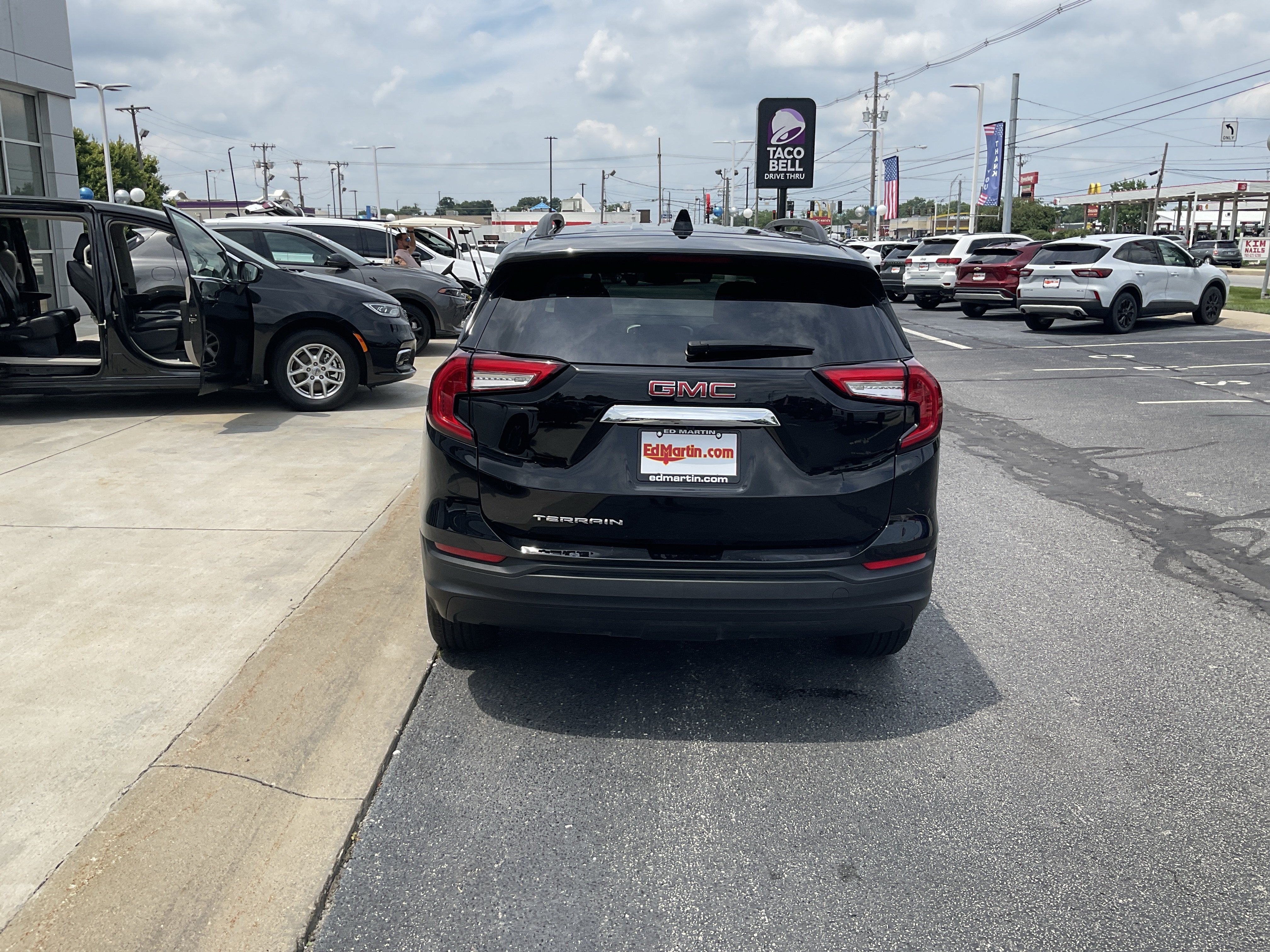 2024 GMC Terrain SLE