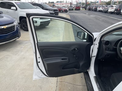 2017 Nissan Versa 1.6 S Plus