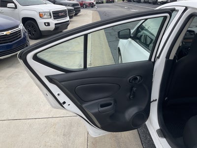 2017 Nissan Versa 1.6 S Plus