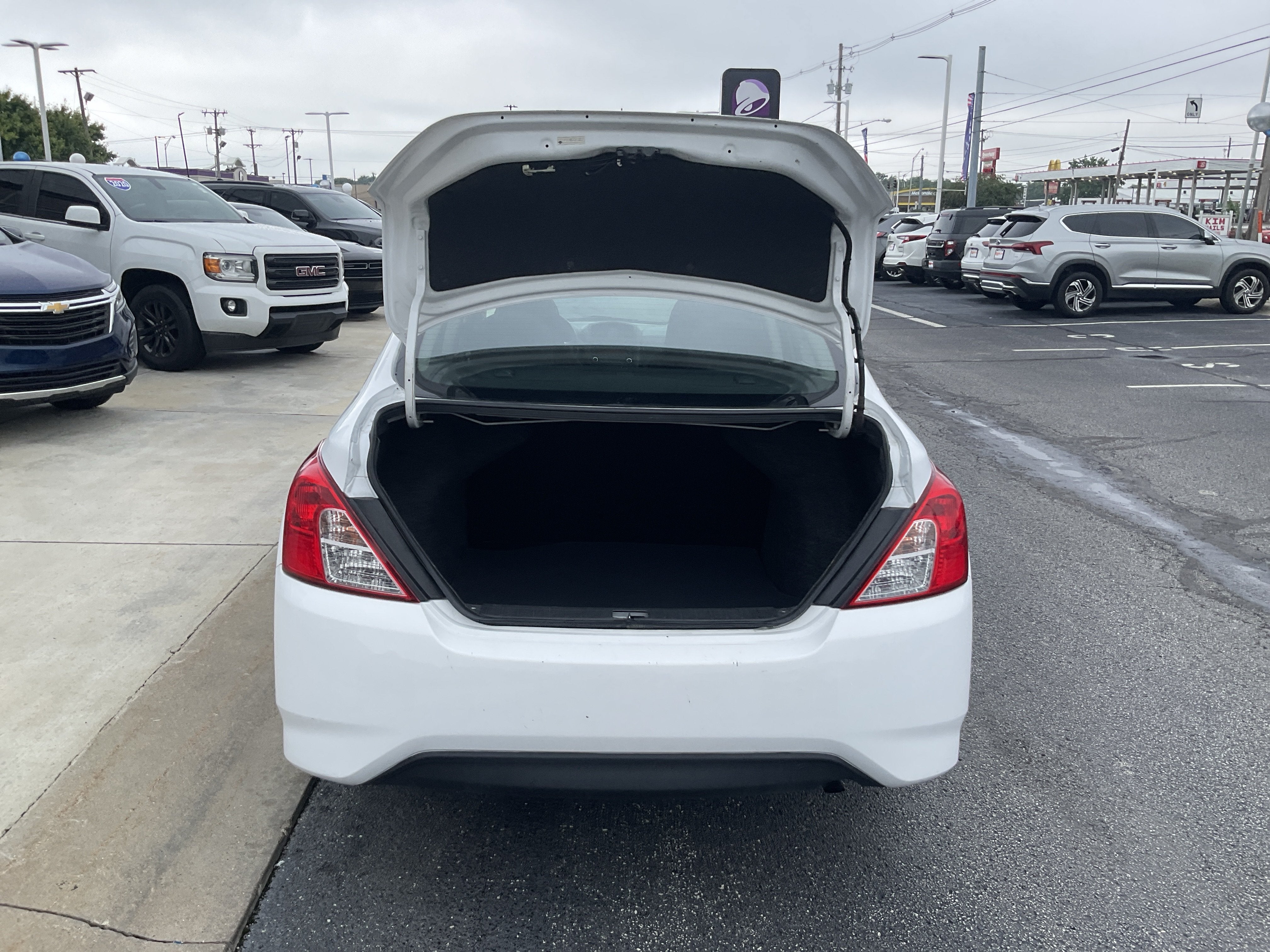 2017 Nissan Versa 1.6 S Plus