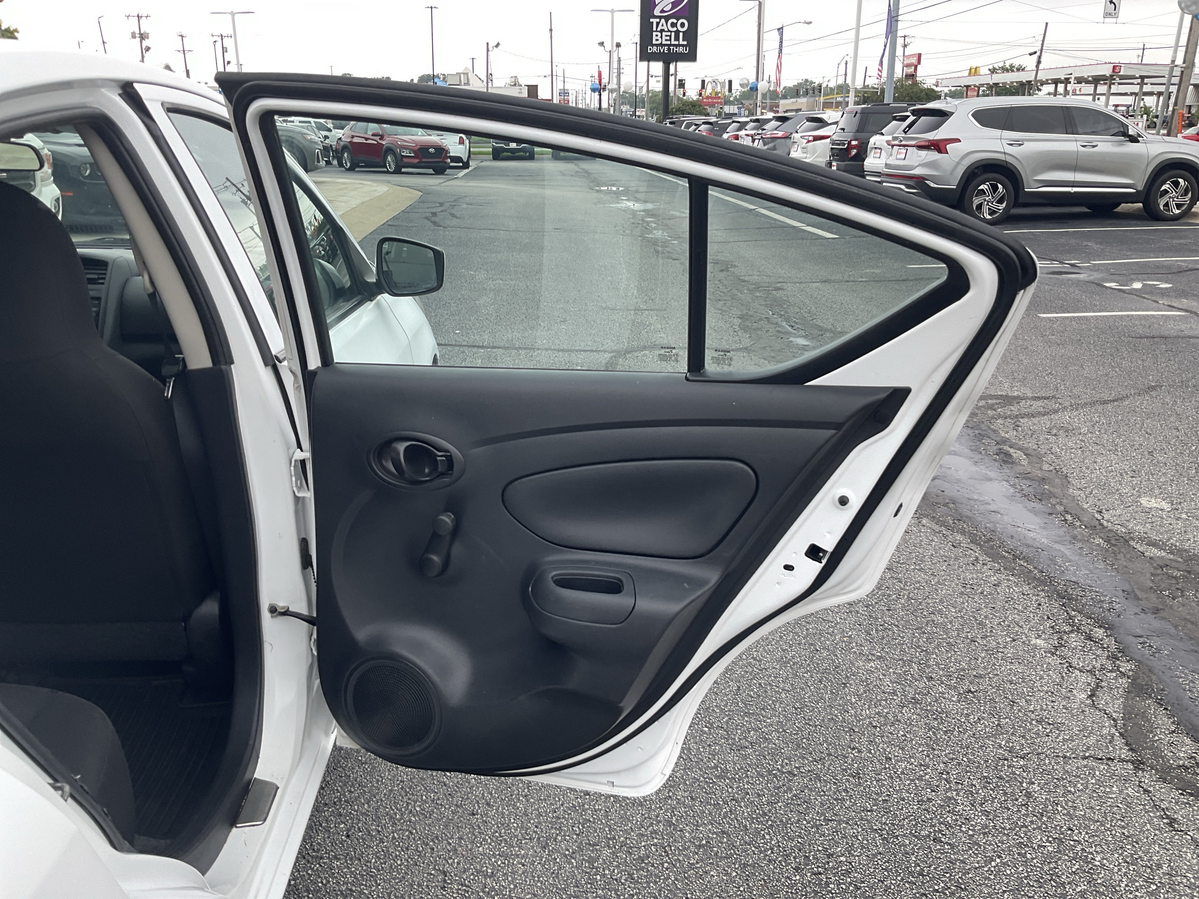 2017 Nissan Versa 1.6 S Plus