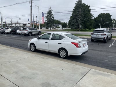 2017 Nissan Versa 1.6 S Plus