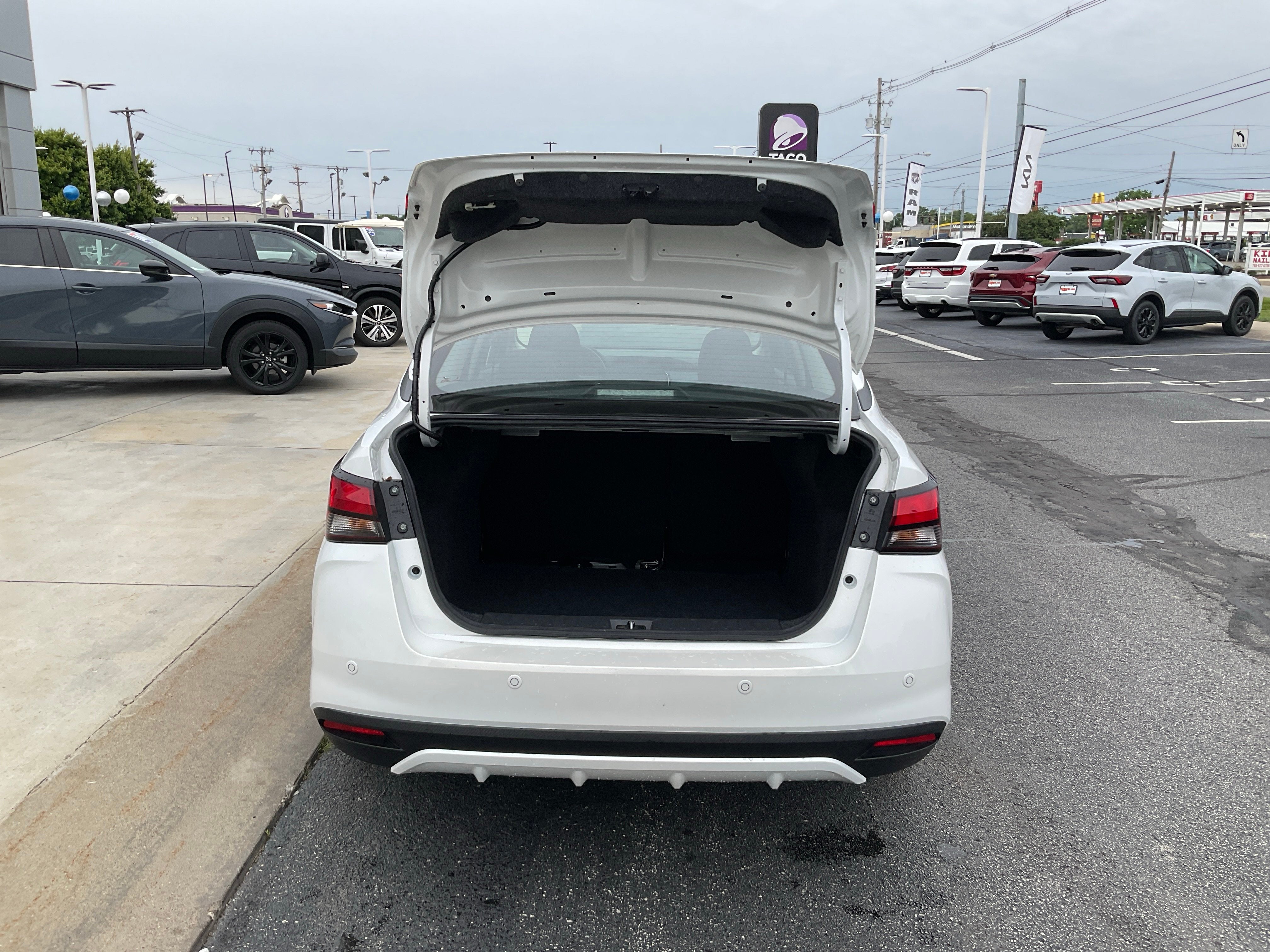 2025 Nissan Versa 1.6 SV