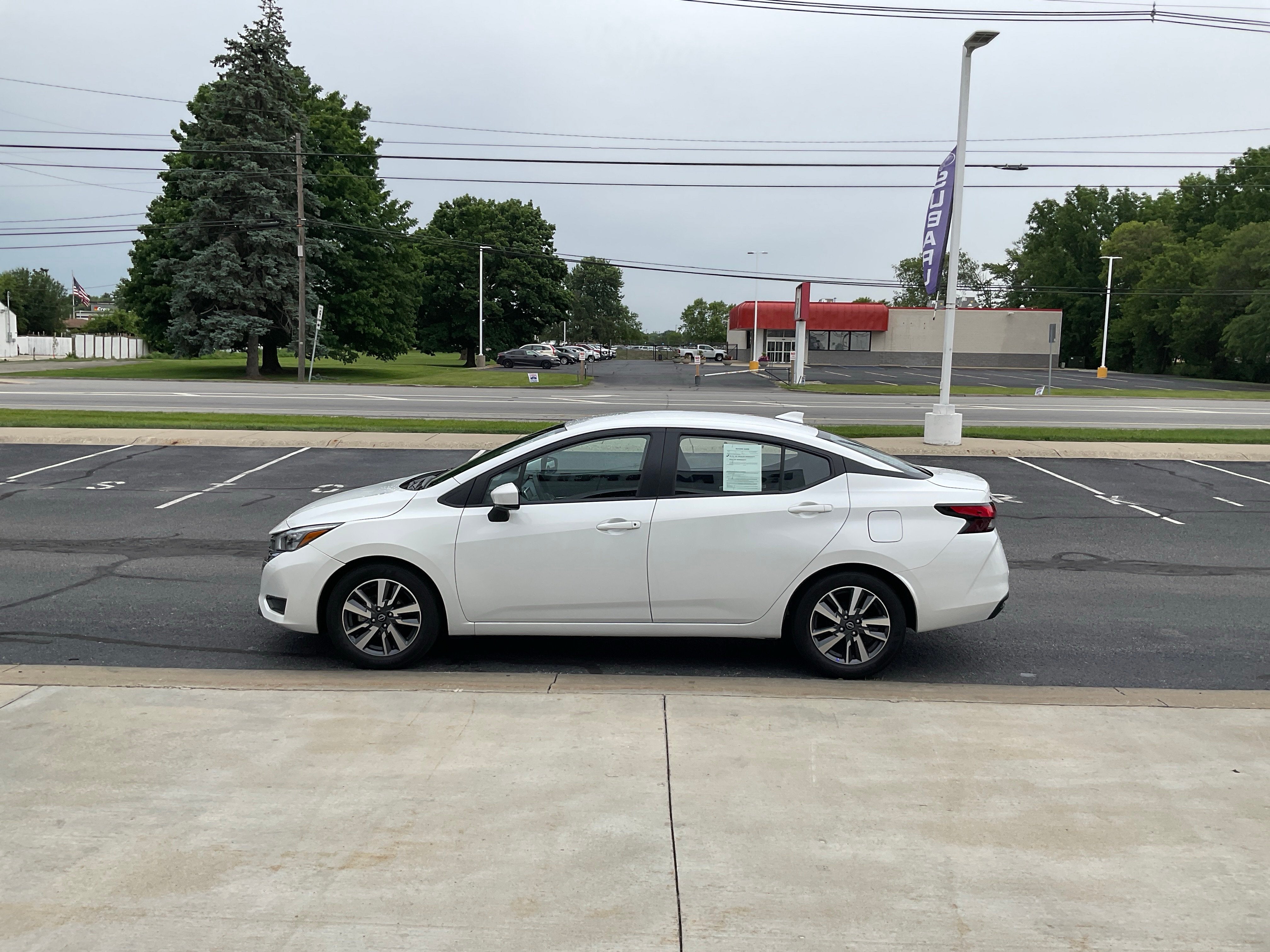 2025 Nissan Versa 1.6 SV