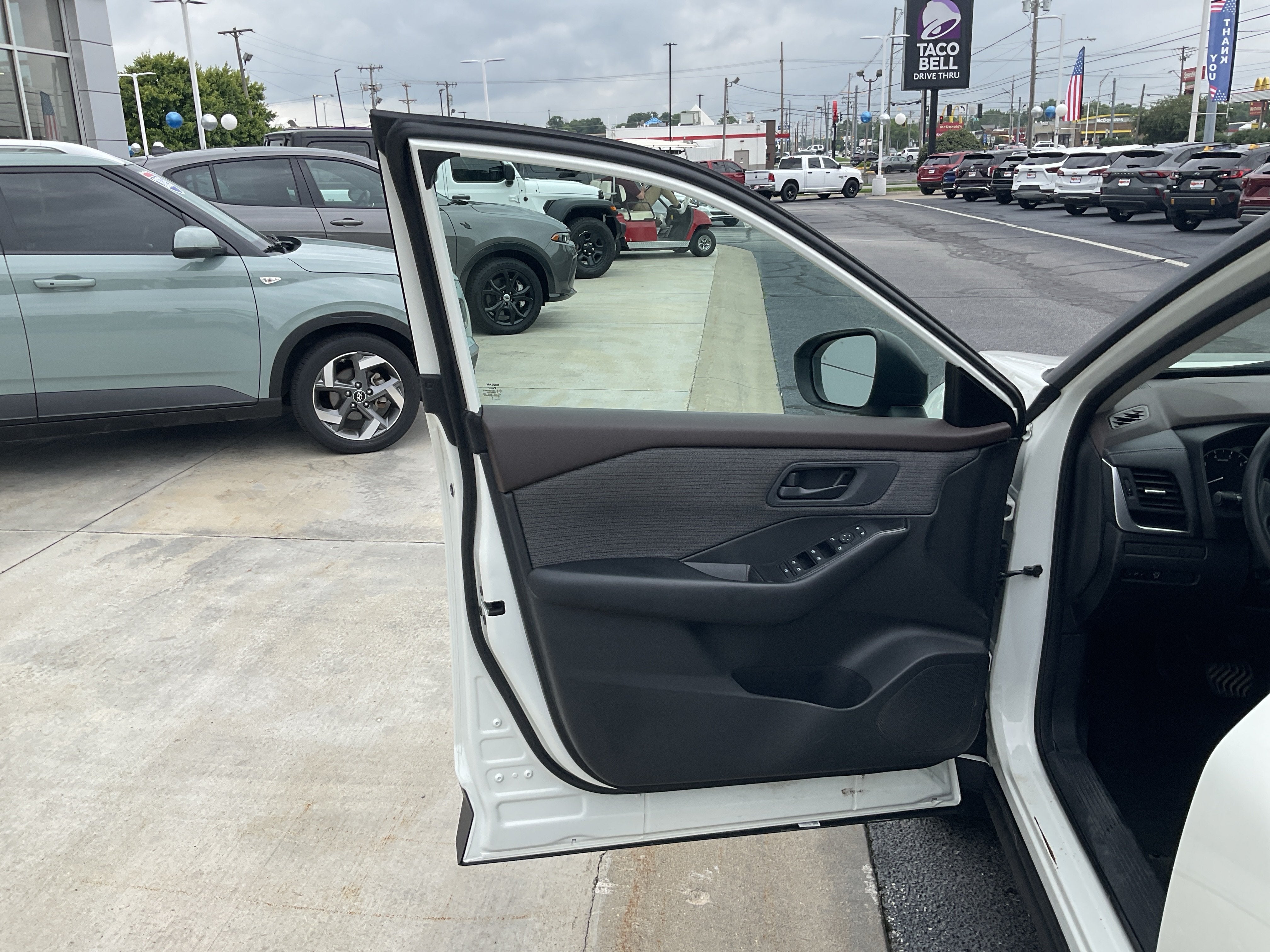2023 Nissan Rogue S