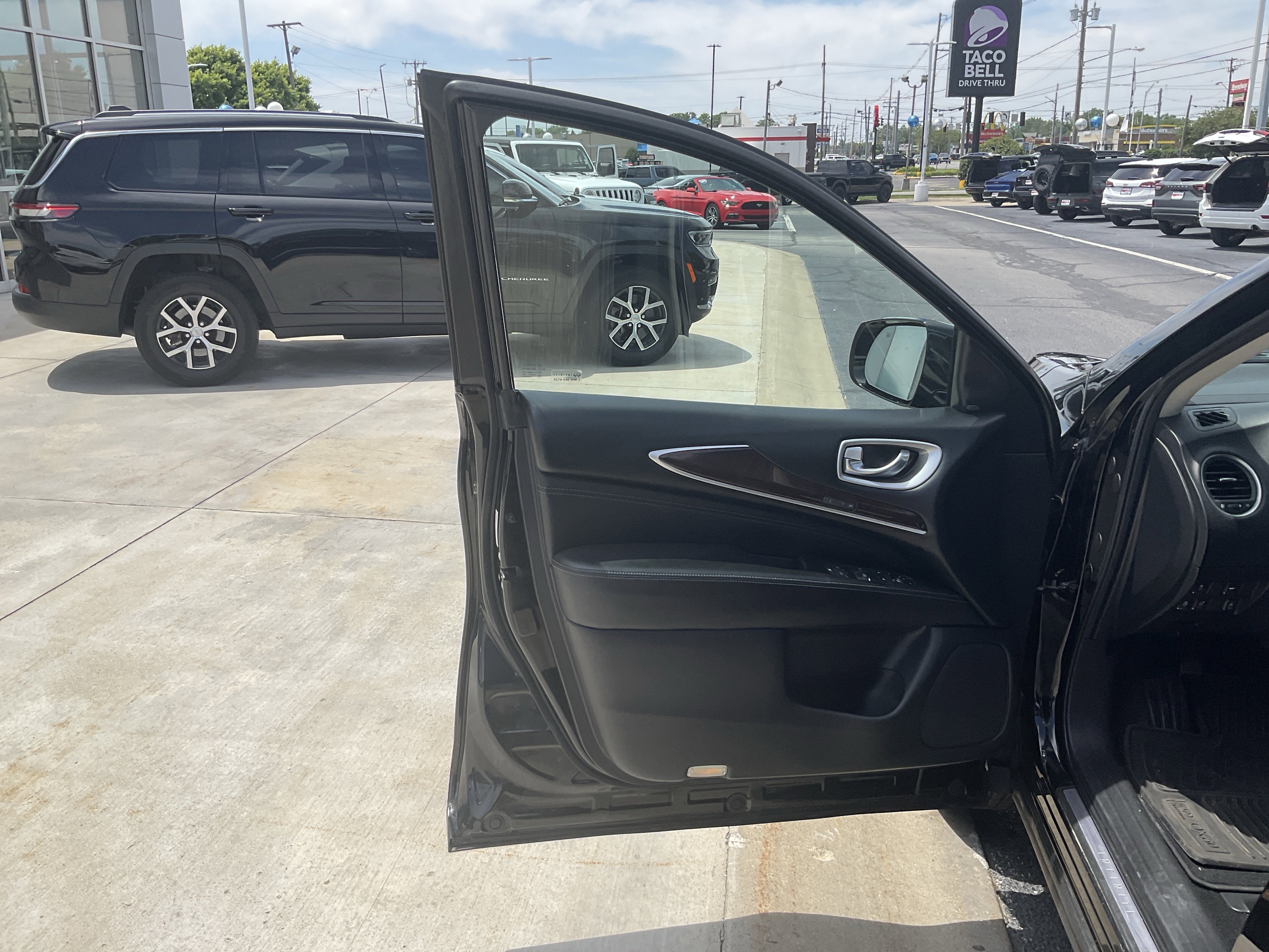 2020 INFINITI QX60 LUXE