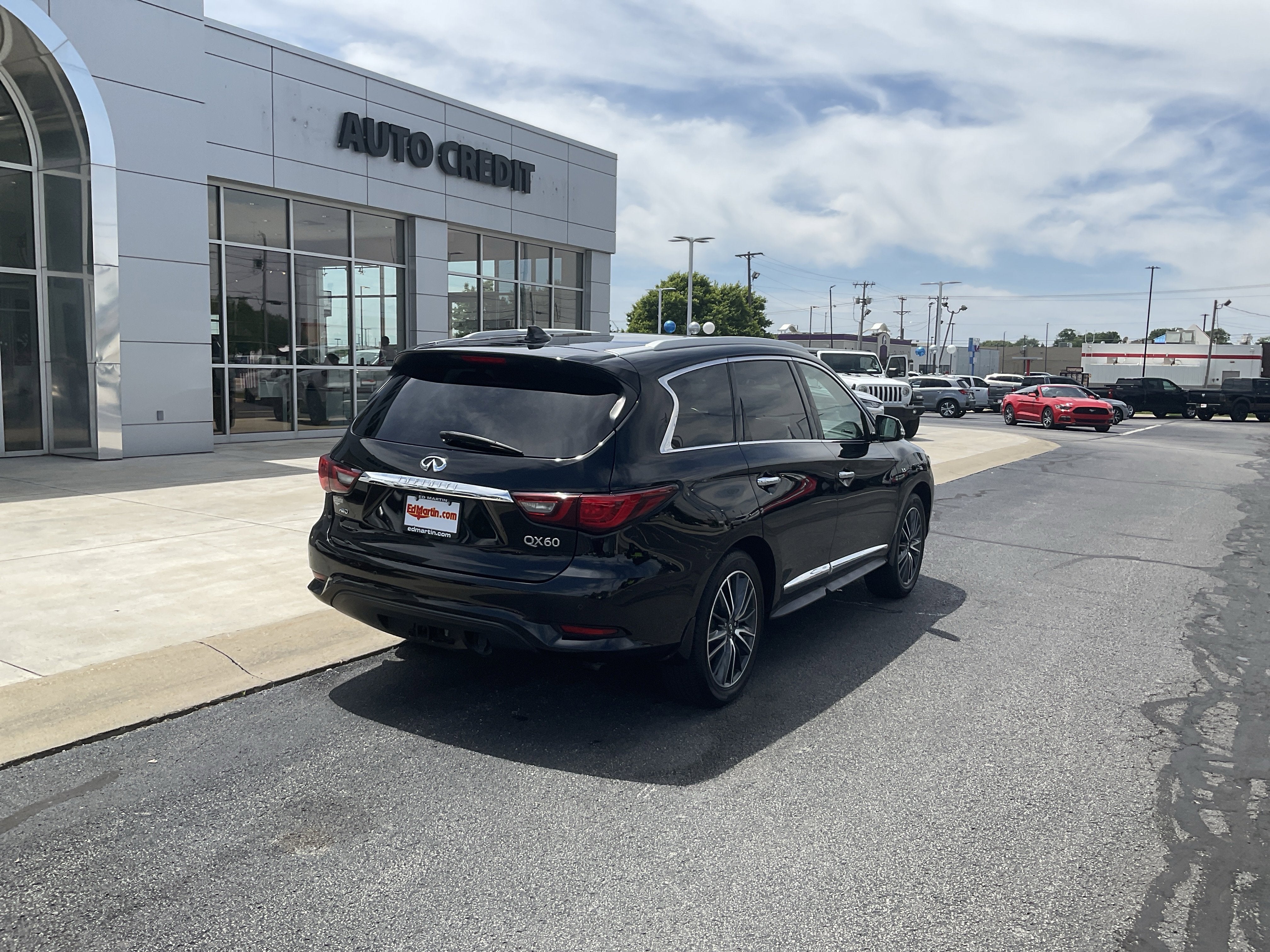 2020 INFINITI QX60 LUXE