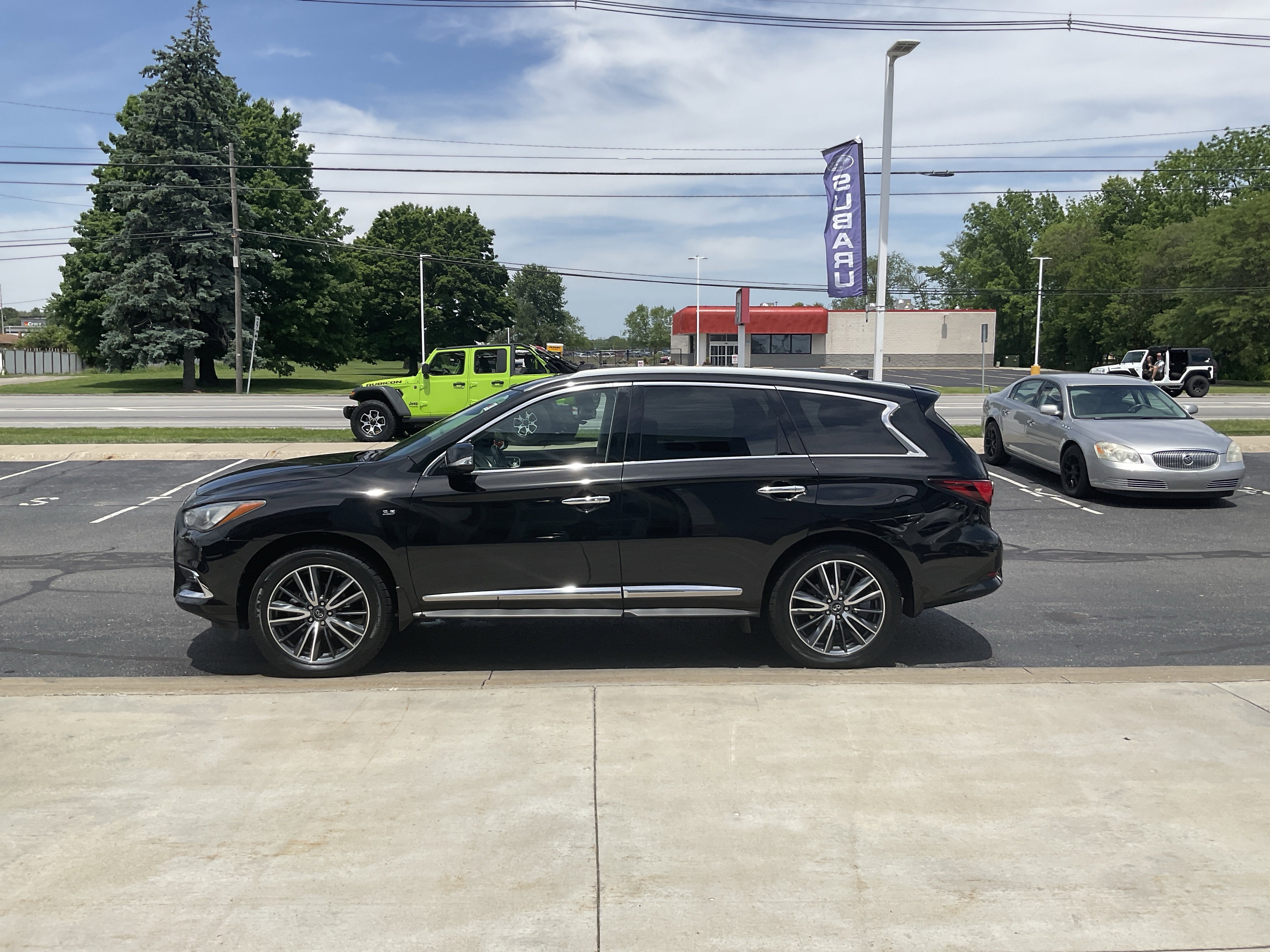 2020 INFINITI QX60 LUXE