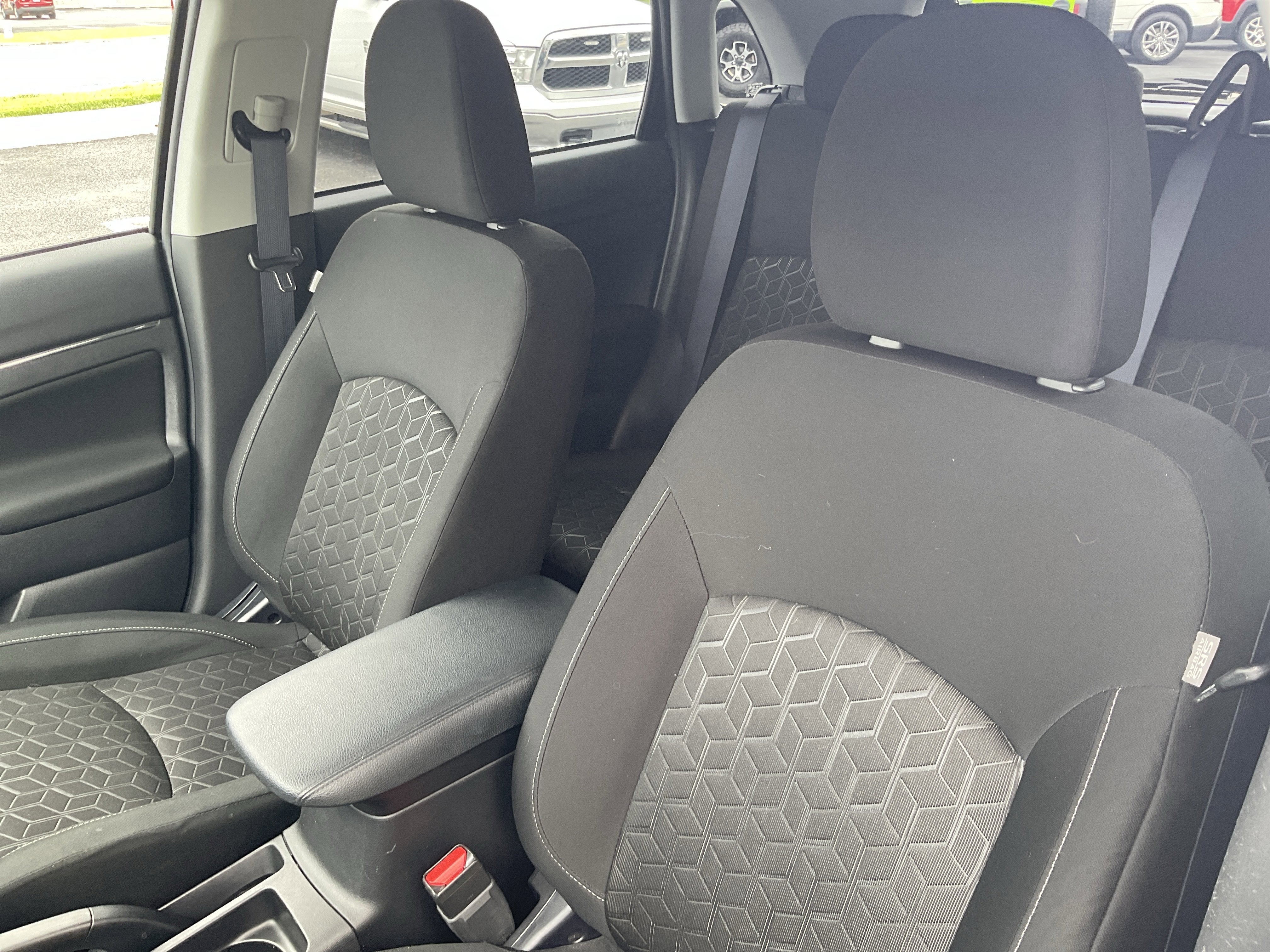 2025 Mitsubishi Outlander Sport 2.0 ES