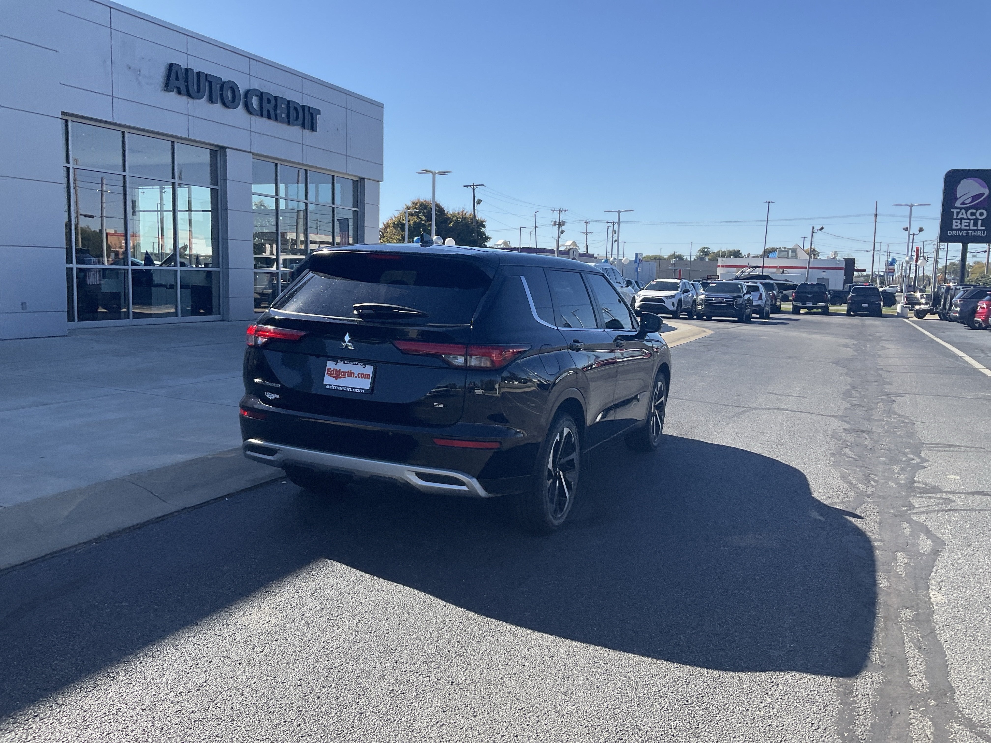 2024 Mitsubishi Outlander SE