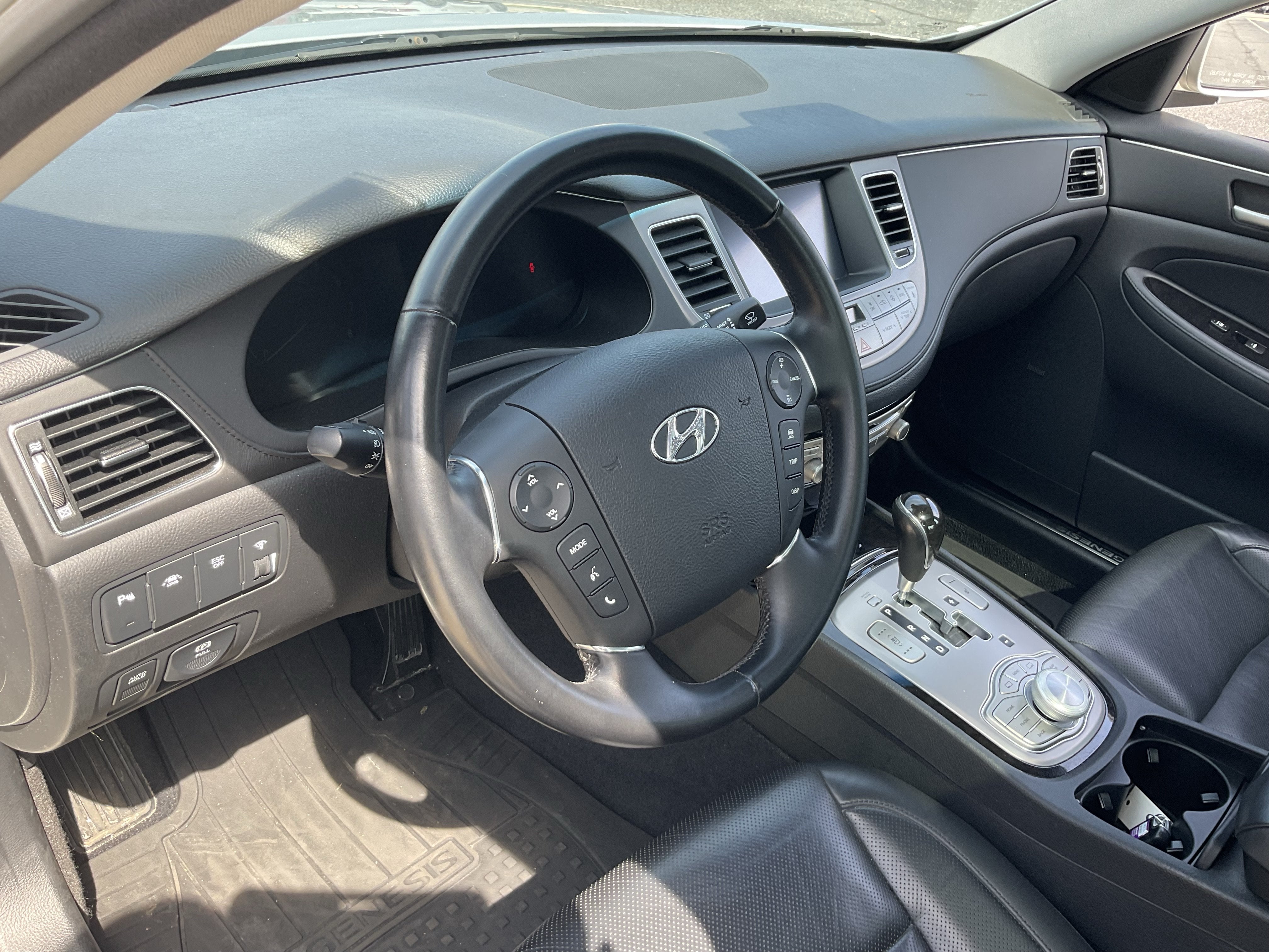 2013 Hyundai Genesis 3.8