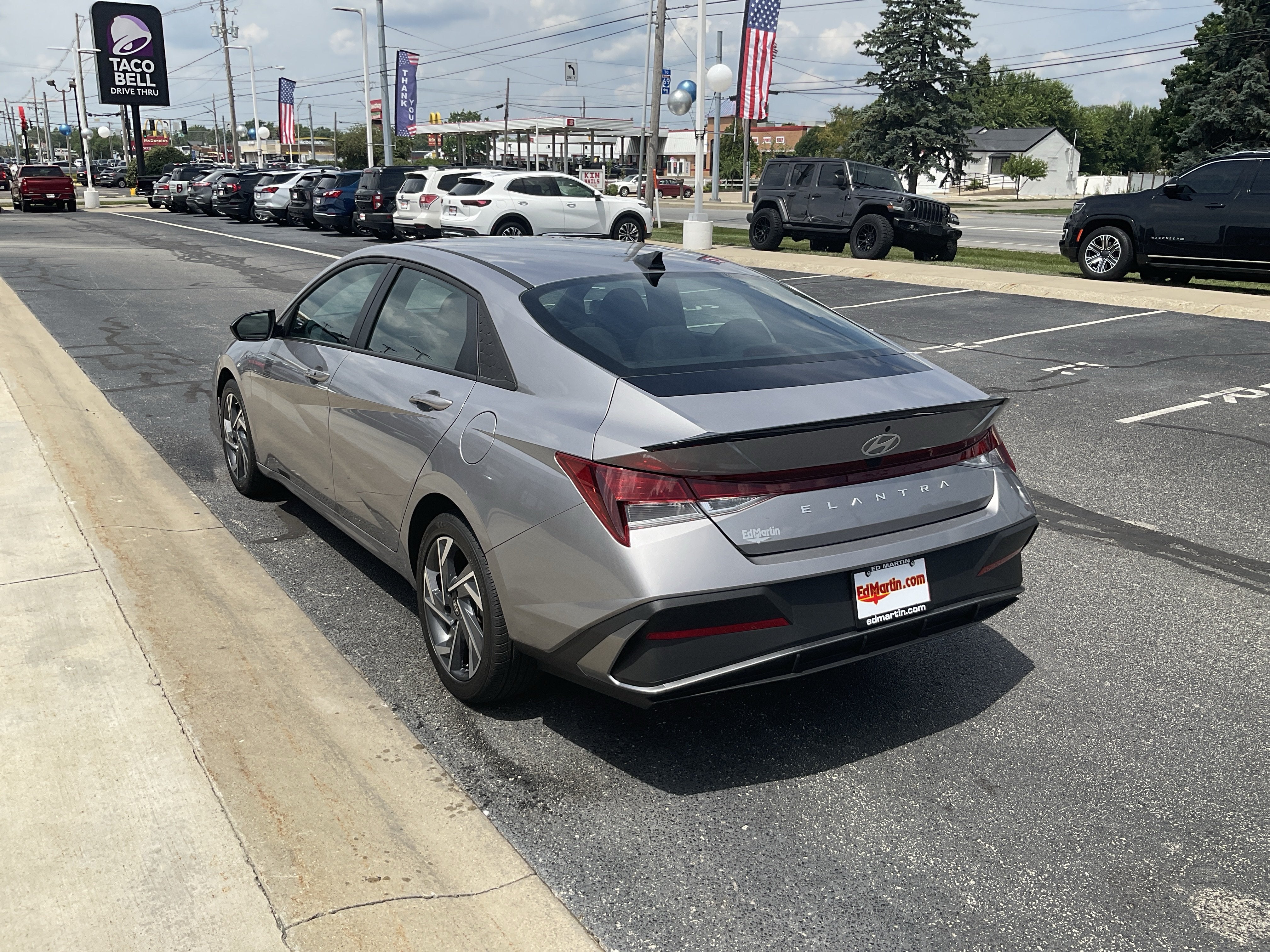 2025 Hyundai Elantra SEL Sport