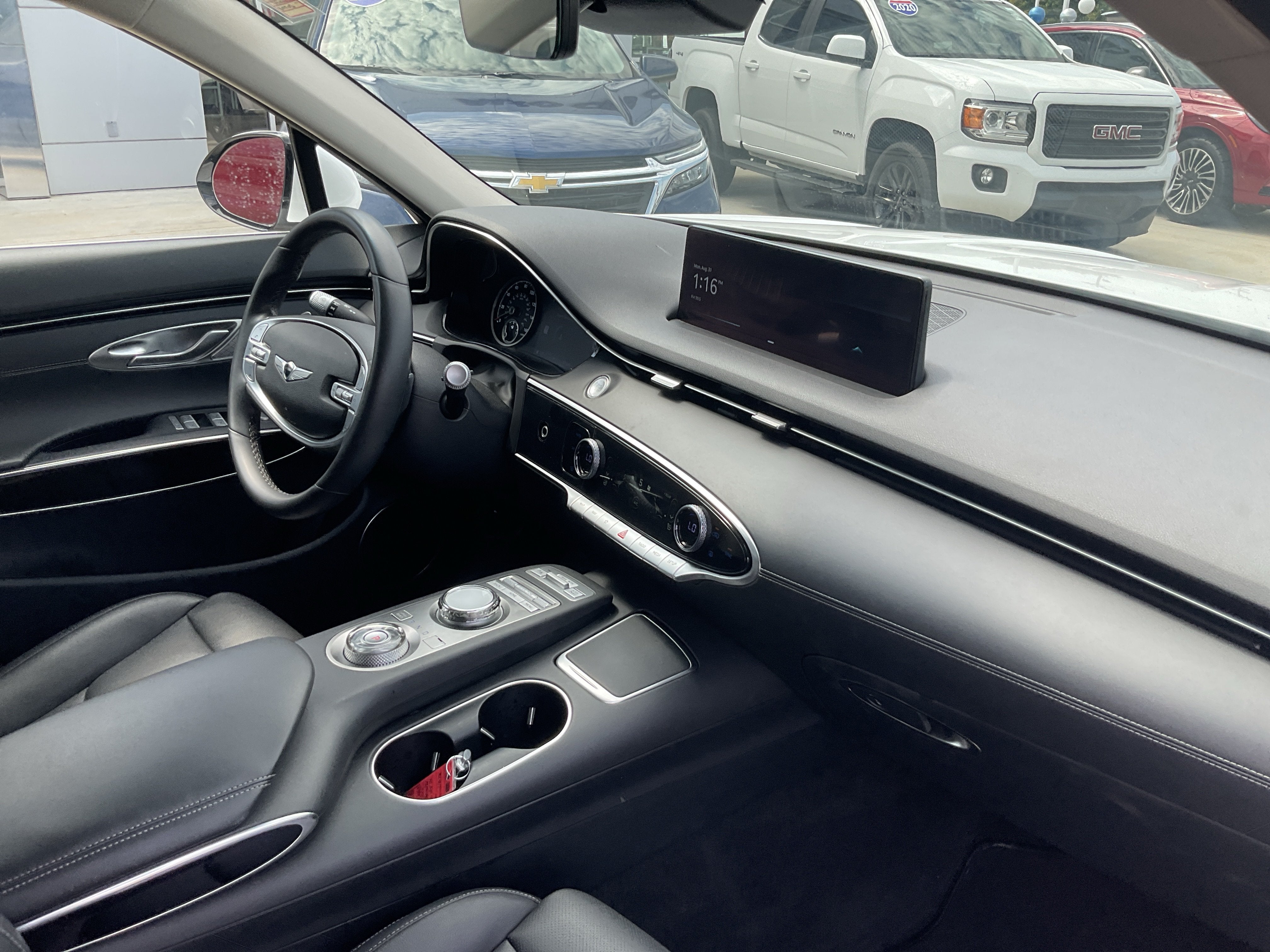 2025 Genesis GV70 2.5T