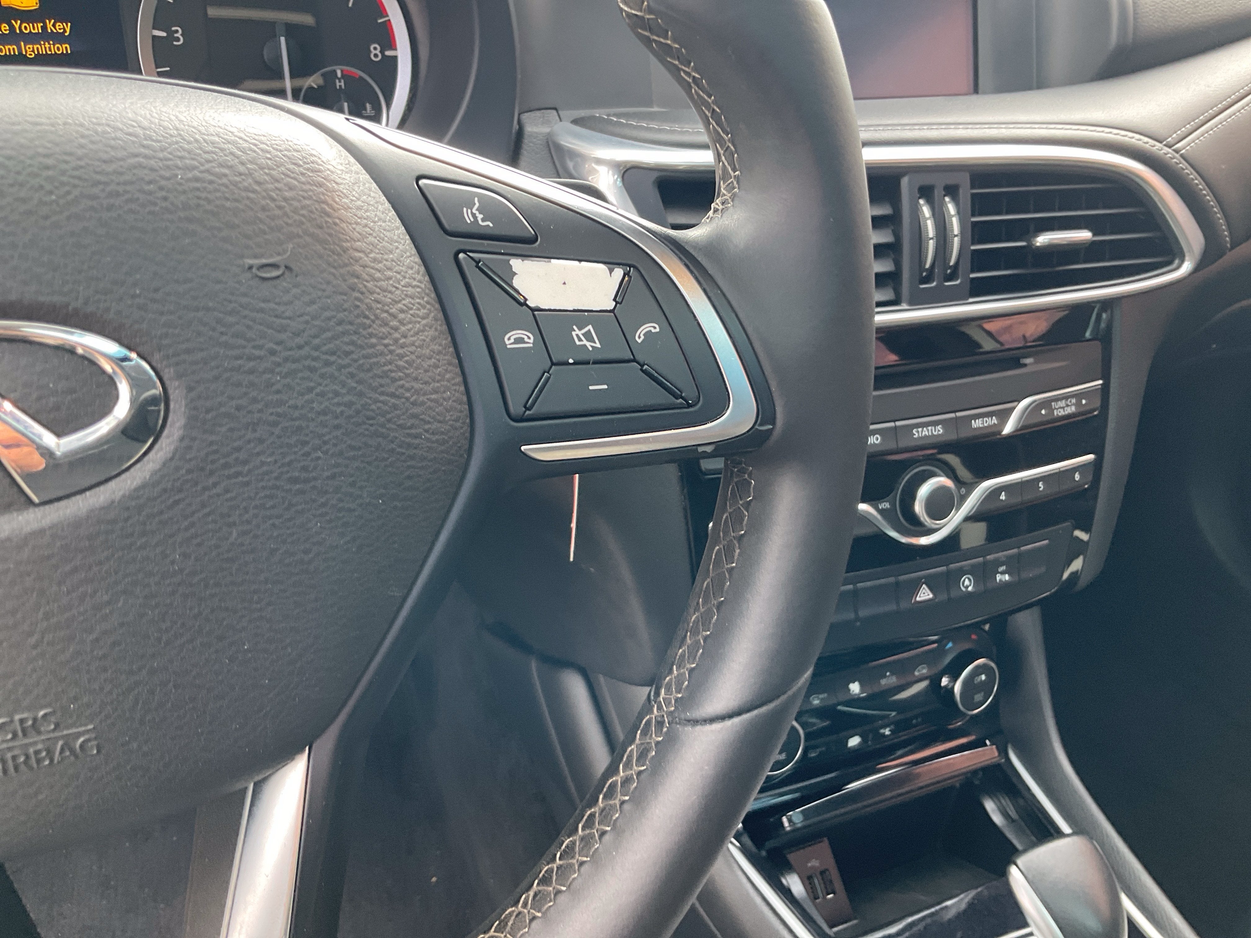 2018 INFINITI QX30 Sport