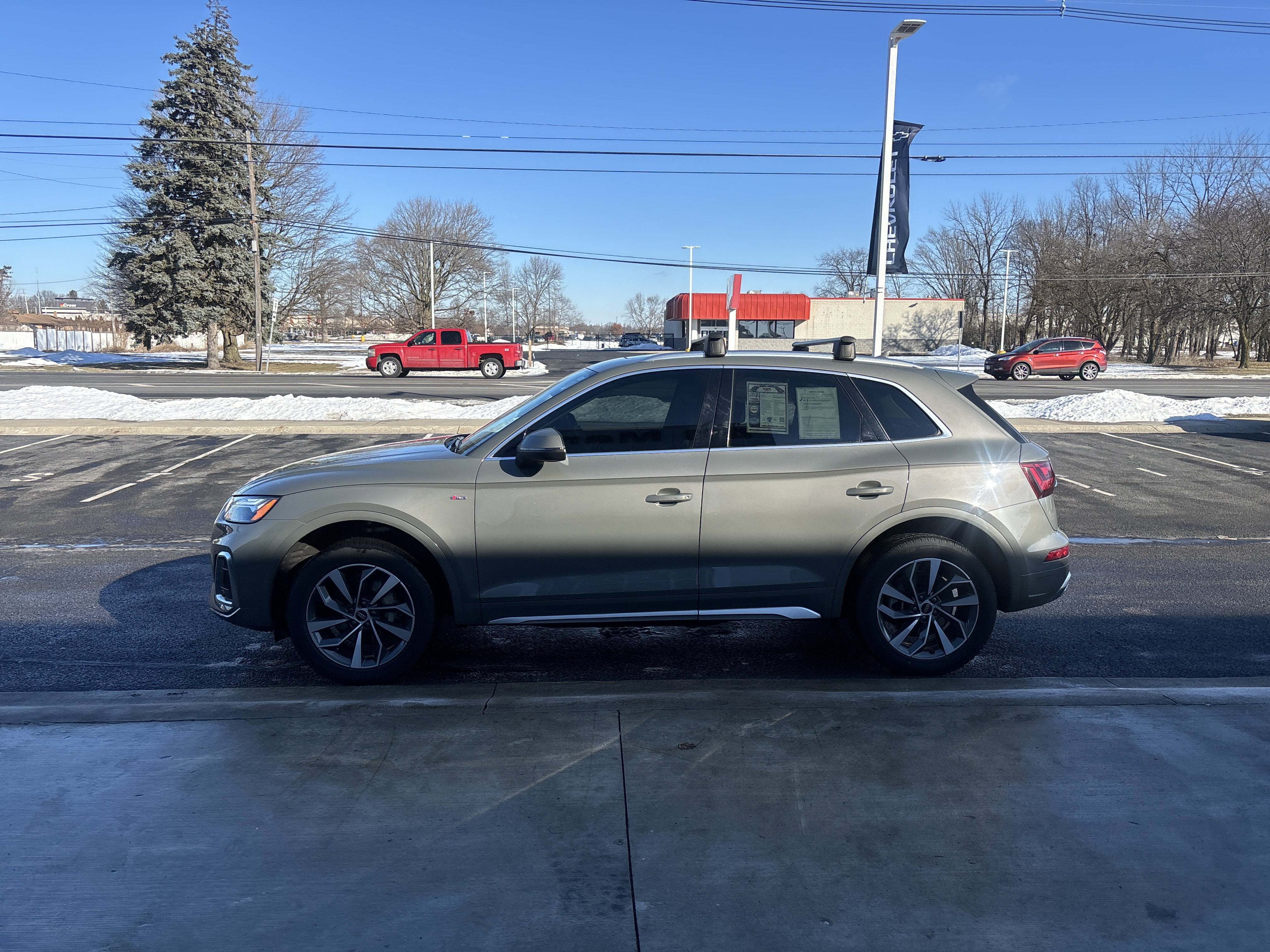 2024 Audi Q5 45 S line Premium quattro