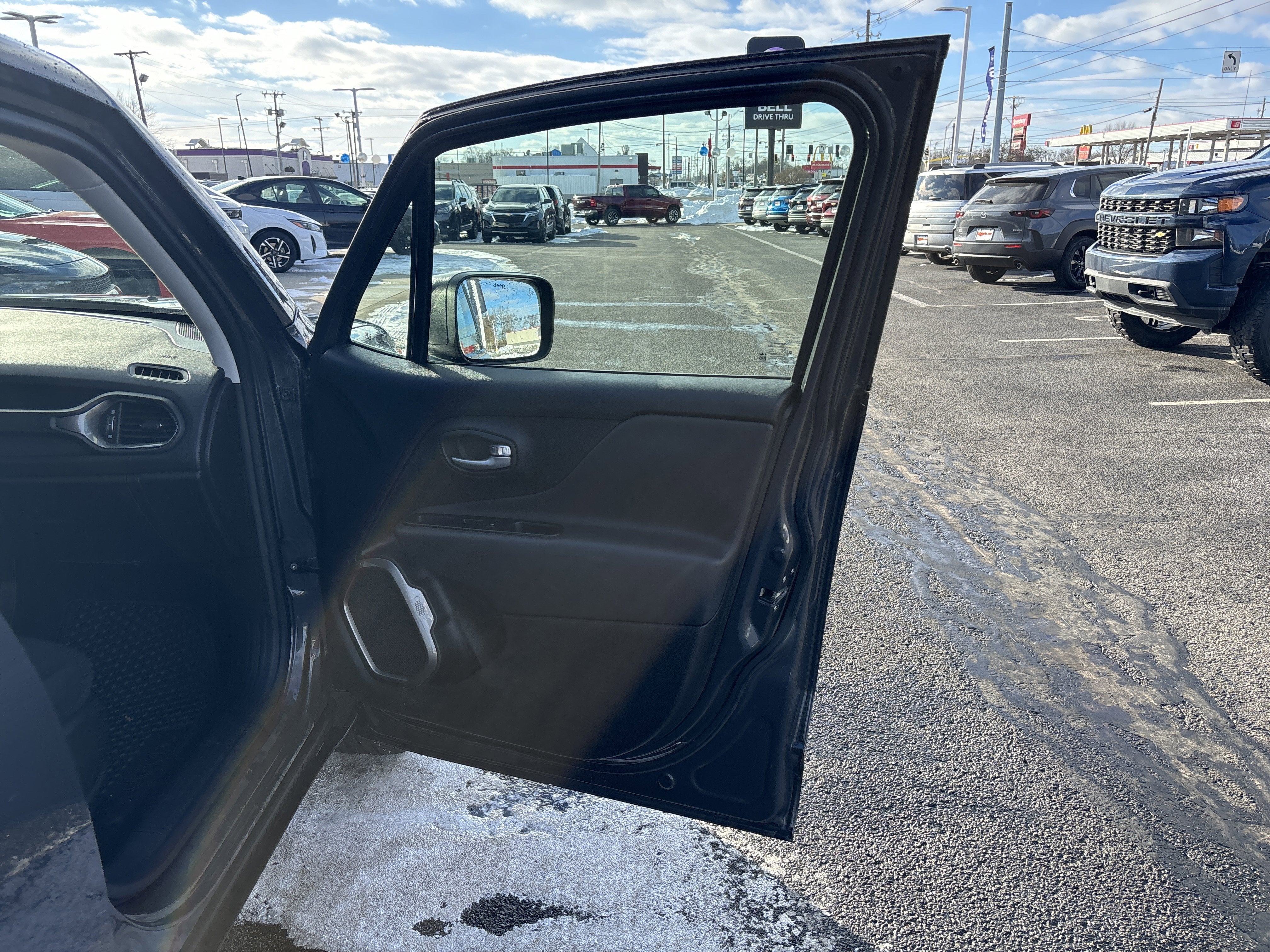 2023 Jeep Renegade Latitude