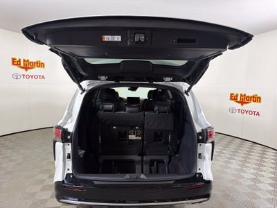 2026 Toyota Sienna Platinum 7 Passenger