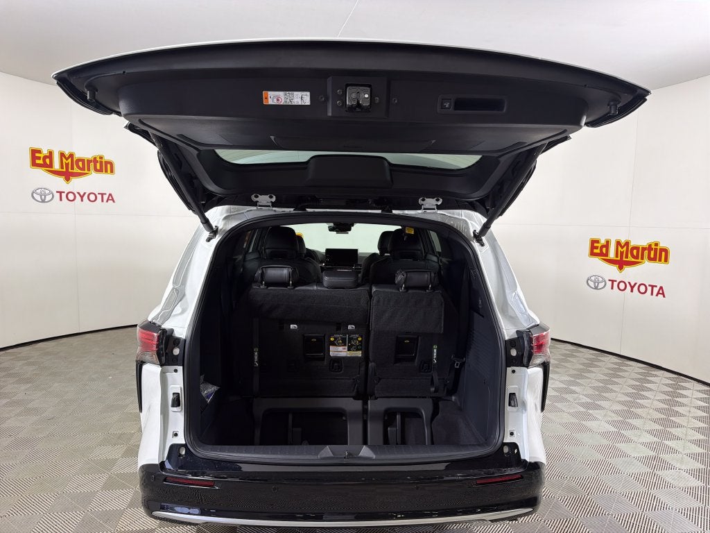 2026 Toyota Sienna Platinum 7 Passenger