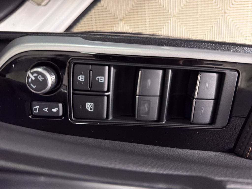 2026 Toyota Sienna Platinum 7 Passenger
