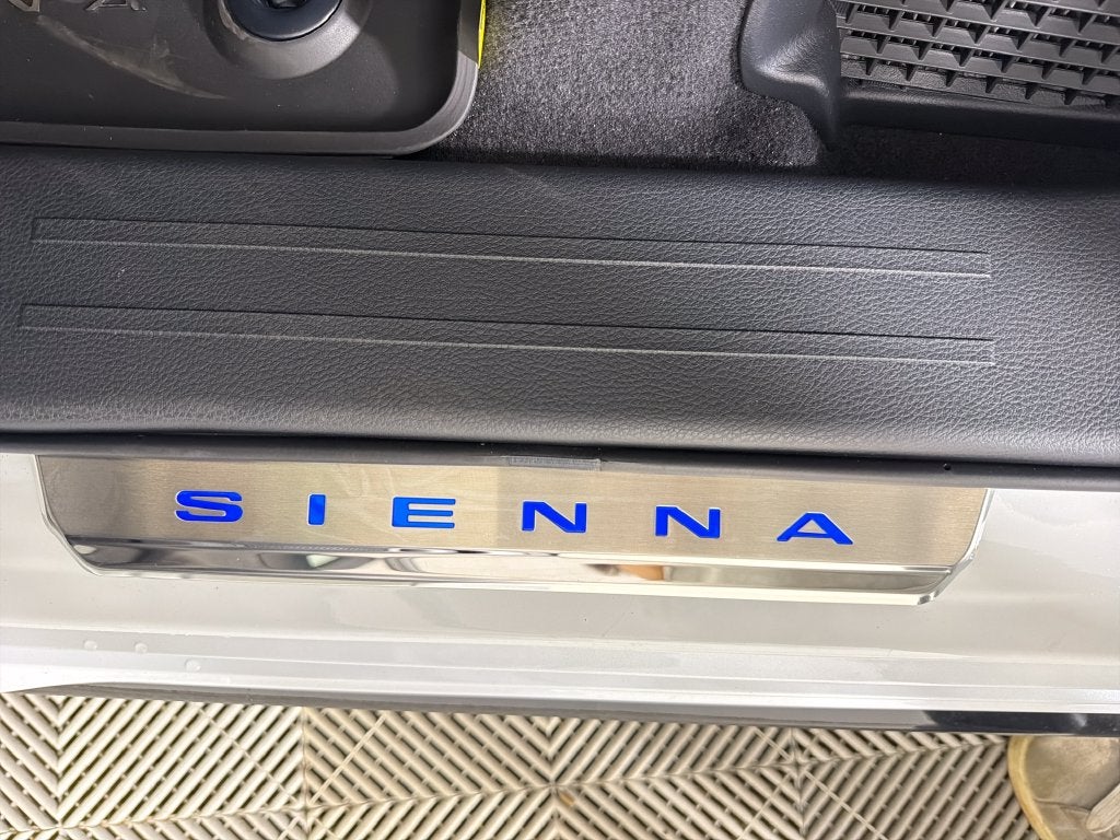 2026 Toyota Sienna Platinum 7 Passenger