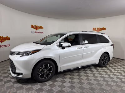 2026 Toyota Sienna Platinum 7 Passenger