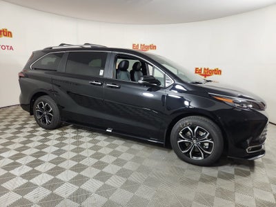 2026 Toyota Sienna Platinum 7 Passenger