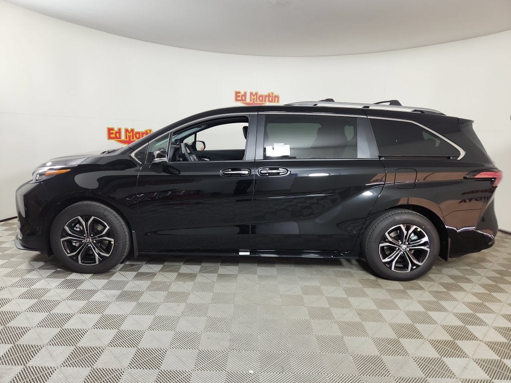 2026 Toyota Sienna Platinum 7 Passenger