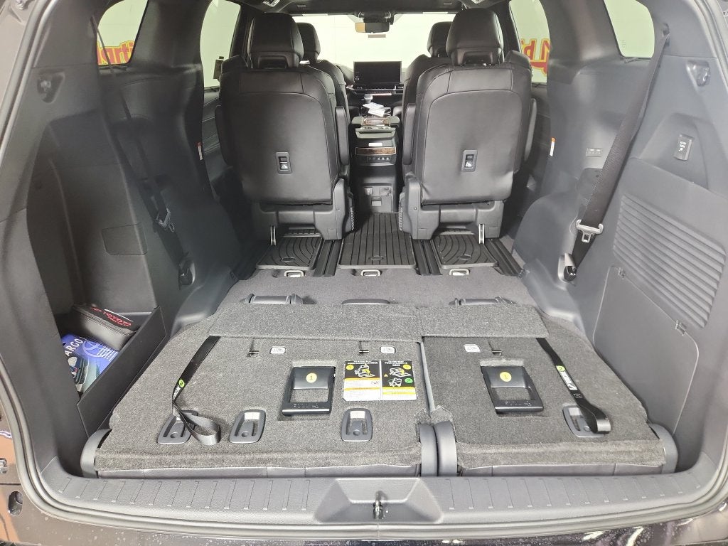 2026 Toyota Sienna Platinum 7 Passenger