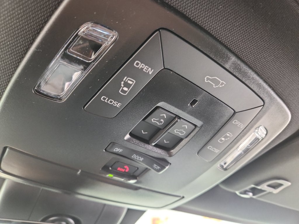 2026 Toyota Sienna Platinum 7 Passenger