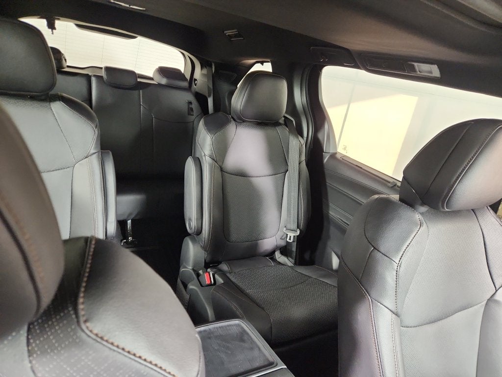 2026 Toyota Sienna Platinum 7 Passenger