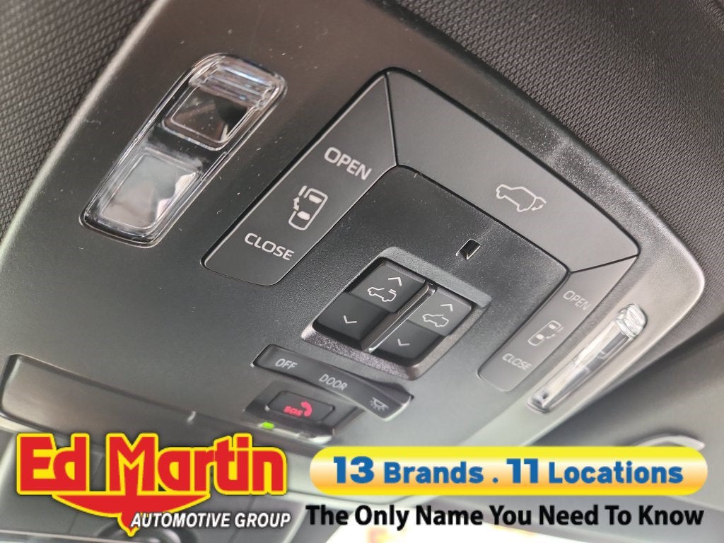 2026 Toyota Sienna Platinum 7 Passenger