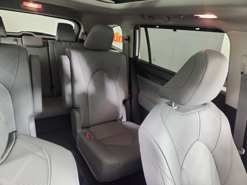 2026 Toyota Highlander Platinum