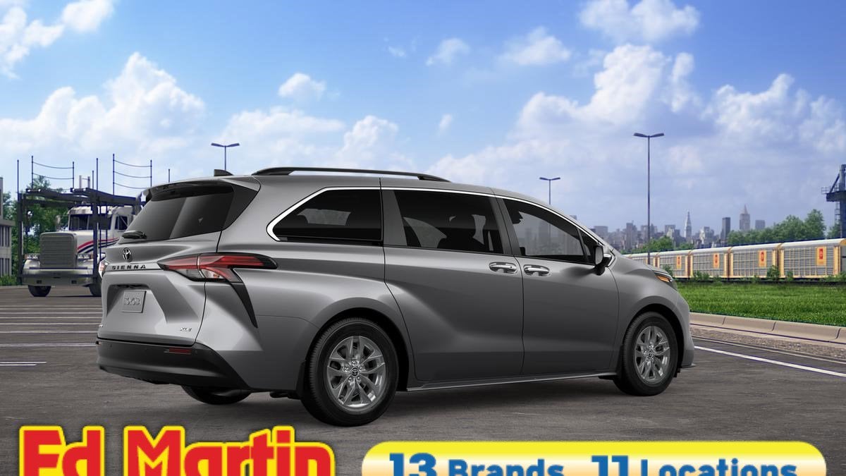 2026 Toyota Sienna XLE