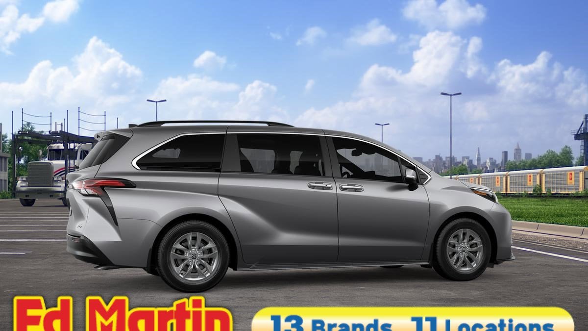 2026 Toyota Sienna XLE