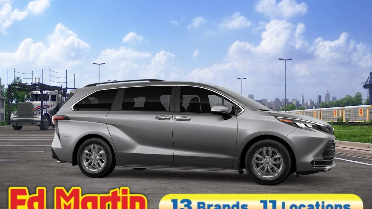 2026 Toyota Sienna XLE