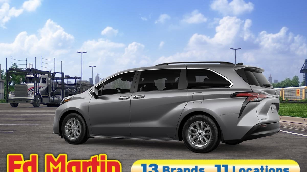 2026 Toyota Sienna XLE