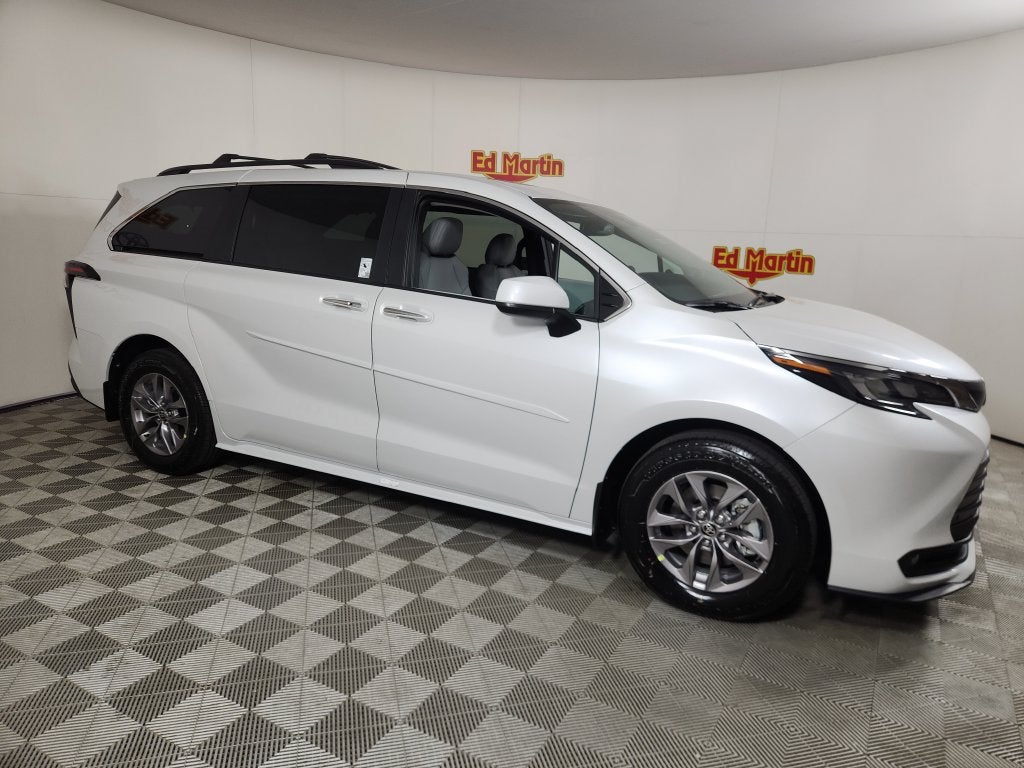 2026 Toyota Sienna XLE