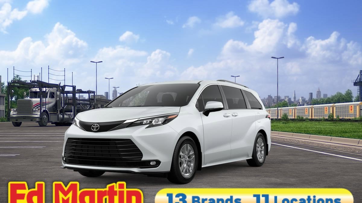 2026 Toyota Sienna XLE