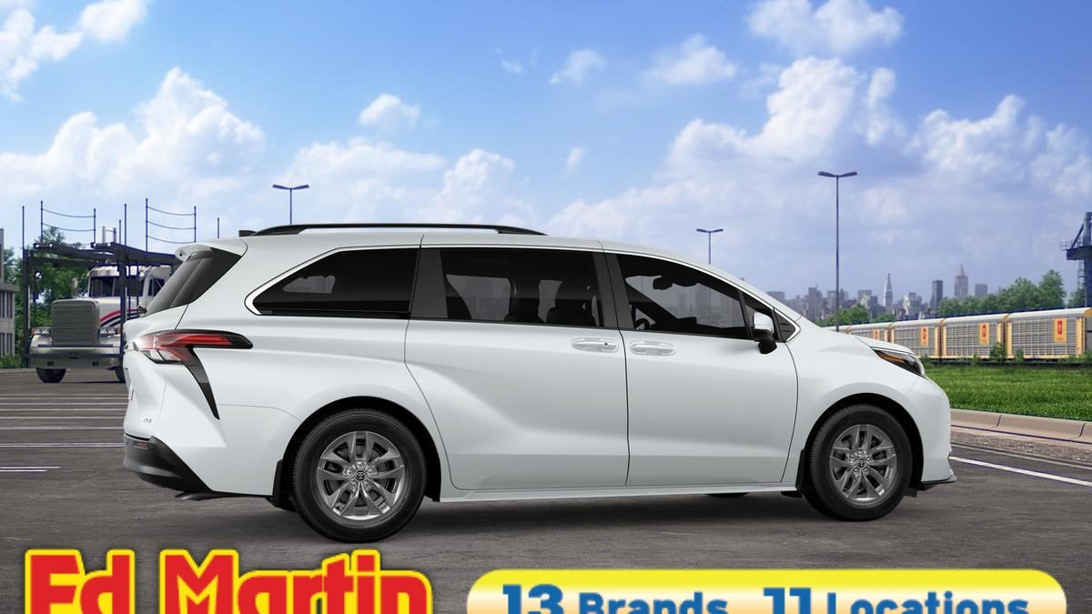 2026 Toyota Sienna XLE