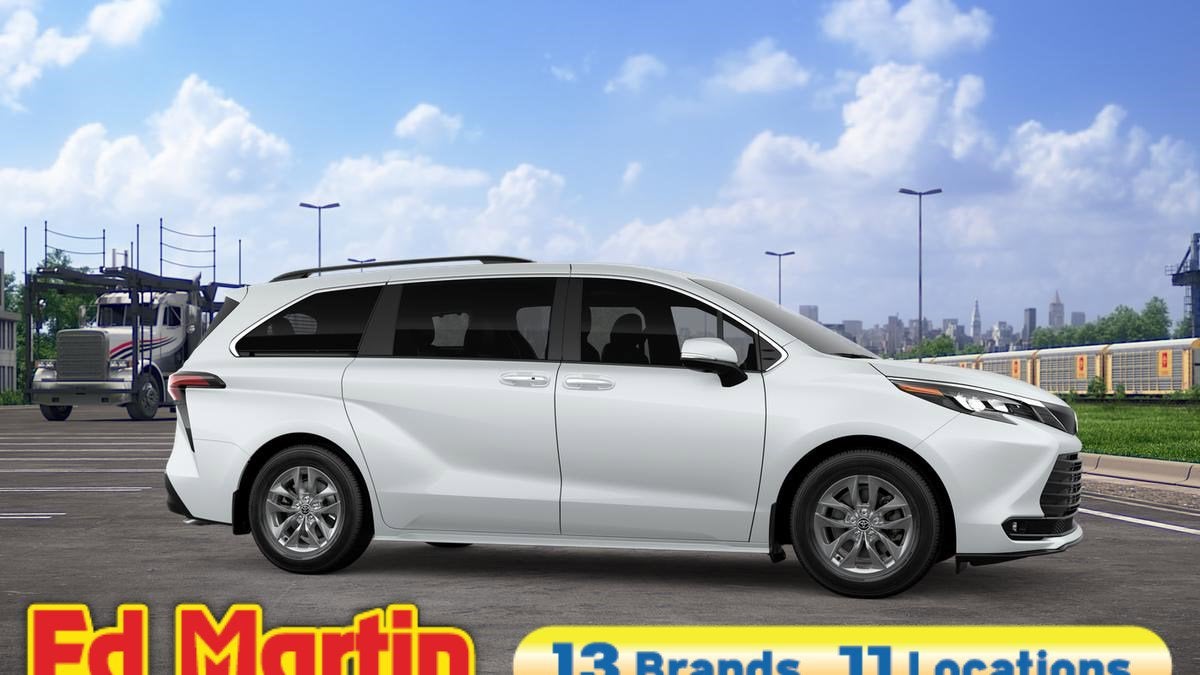 2026 Toyota Sienna XLE