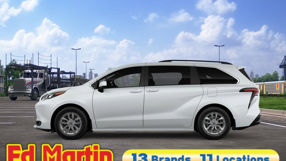 2026 Toyota Sienna XLE