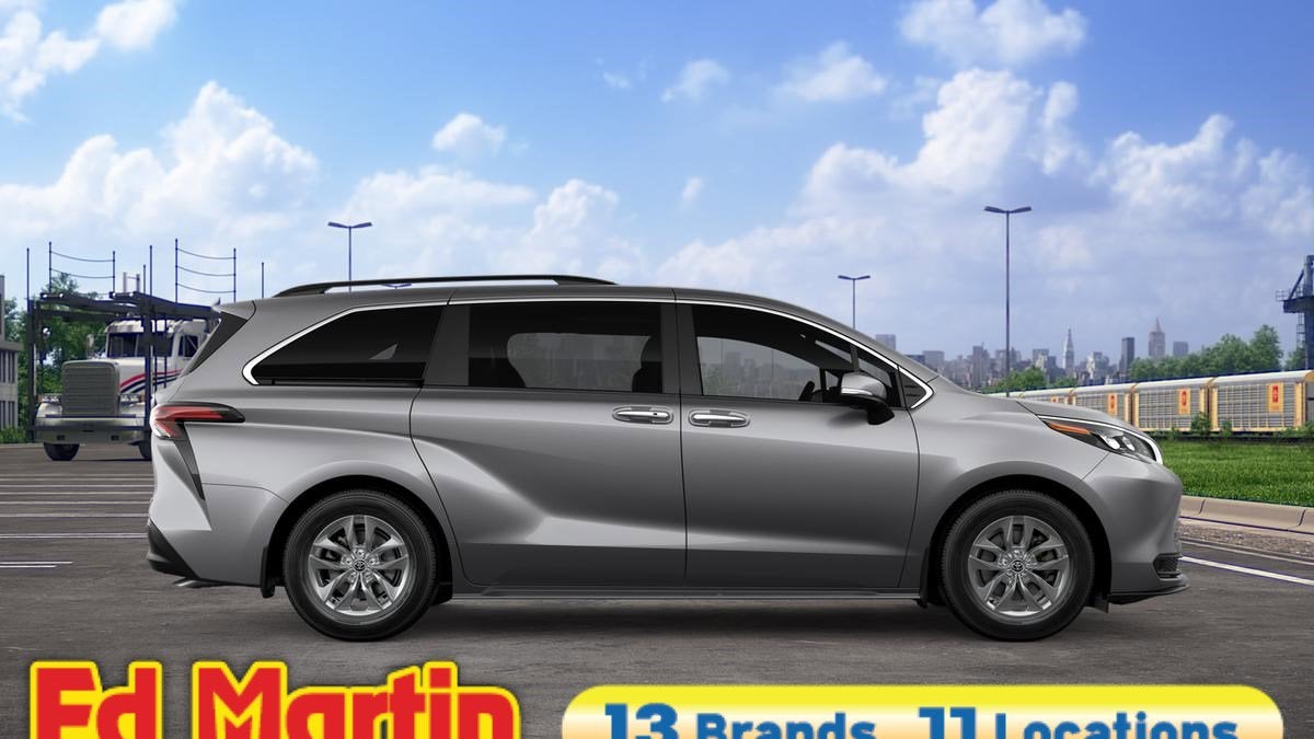 2026 Toyota Sienna XLE