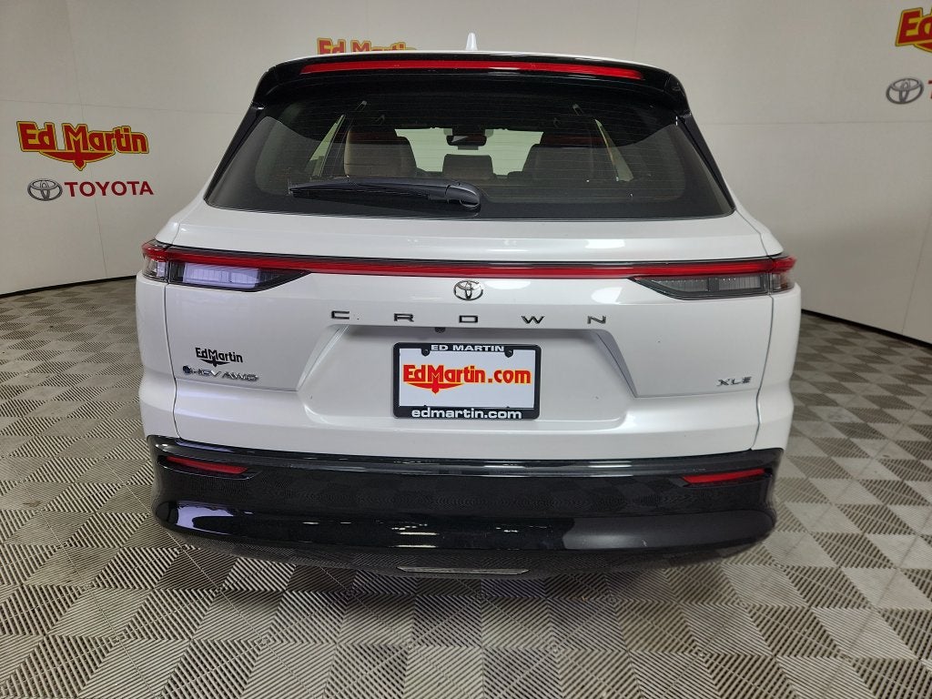 2026 Toyota Crown Signia XLE