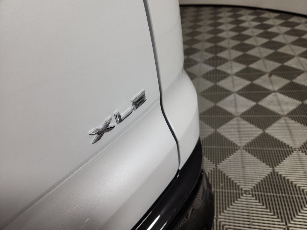 2026 Toyota Crown Signia XLE
