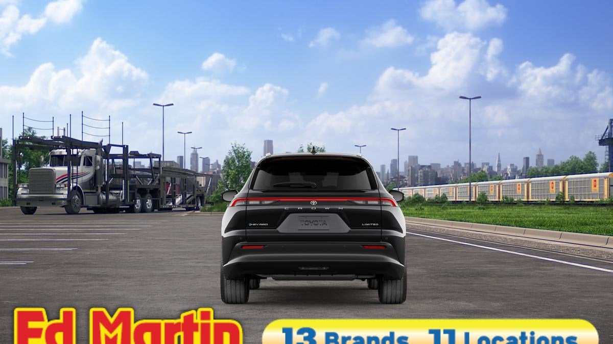 2026 Toyota Toyota Crown Signia Limited