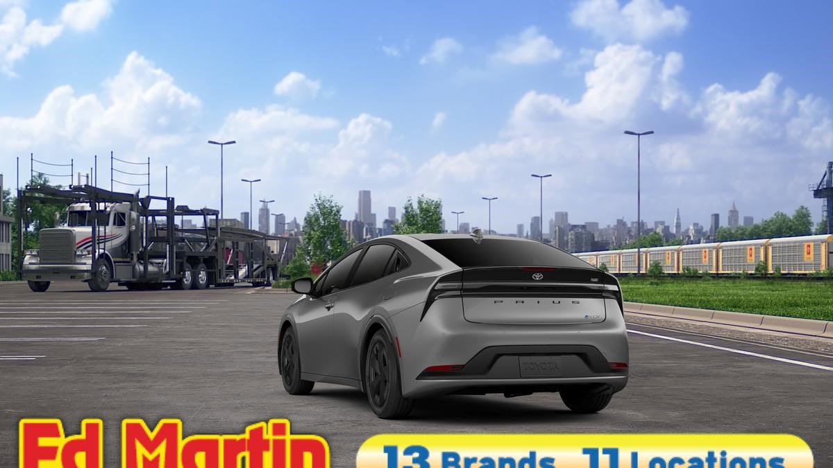 2026 Toyota Prius Plug-in Hybrid SE