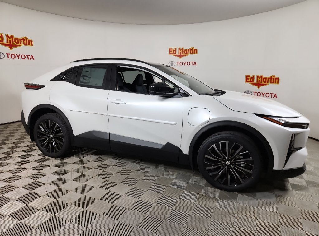2026 Toyota C-HR XSE