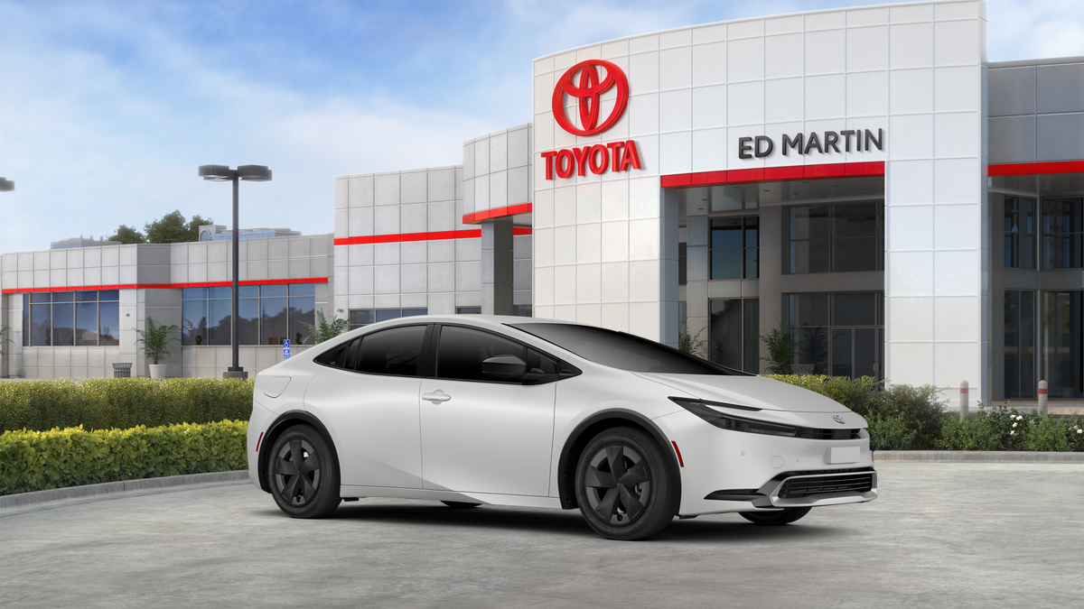 2026 Toyota Prius Plug-in Hybrid SE