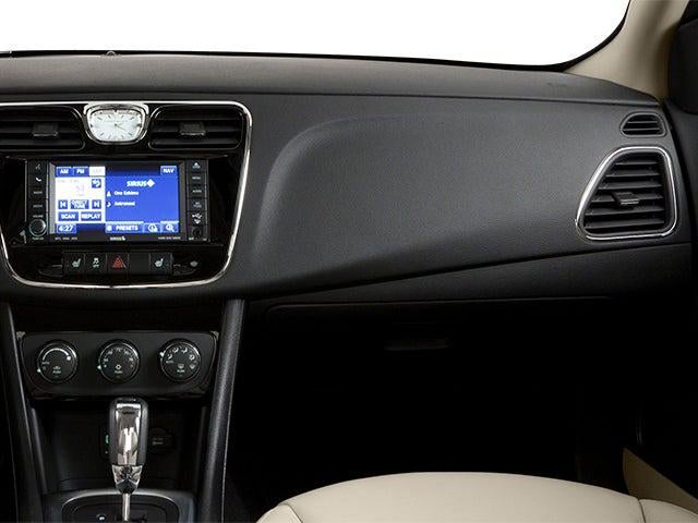 2014 Chrysler 200 Limited