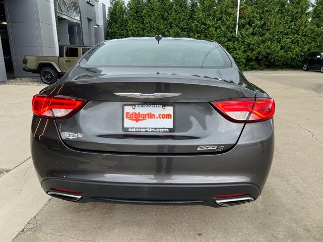 2015 Chrysler 200 S